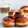 Pączki z konfiturą różaną