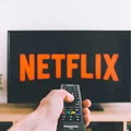 Netflix – seriale i filmy na jesień, sprawdź co warto obejrzeć!