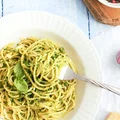 Makaron z jarmużowym pesto