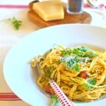 Makaron carbonara (prawie!) z rukolą
