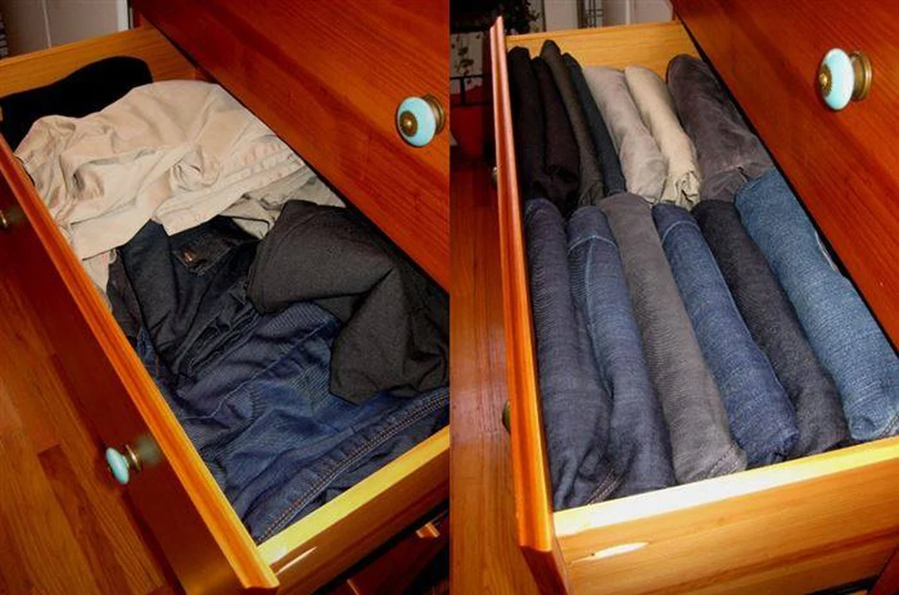 Prosty sposób na układanie odzieży w szufladach