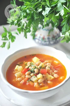 Zupa pomidorowo-fasolowa