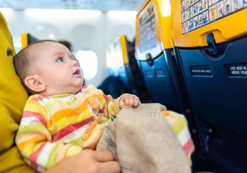 "Nie lataj z dzieckiem!" Złośliwa pasażerka w samolocie! [LIST DO REDAKCJI]