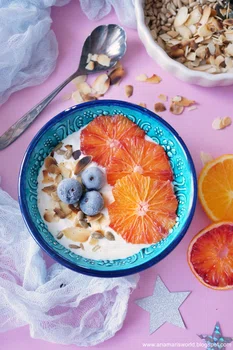 Pomysł na szybkie, niebanalne śniadanie: jogurt z pomarańczą