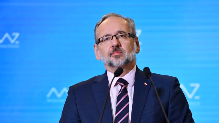 Rząd wprowadza "działania egzekucyjne". Jak będzie wyglądać czwarta fala?