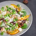 Sałatka z pieczoną dynią i quinoa  - sycąca sałatka na obiad lub na kolację