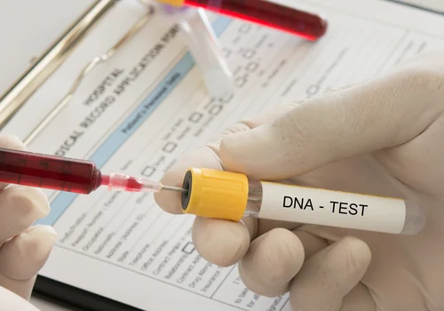 Przymusowe badania DNA dla ojców?! Ministerstwo pracuje nad nowelizacją kodeksu!