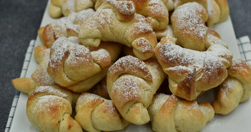 Szybkie rogaliki z powidłami