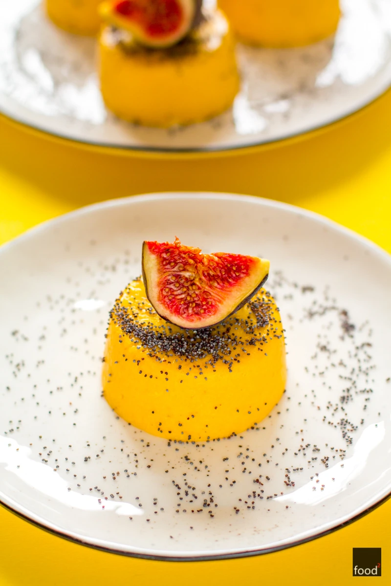 Dyniowa panna cotta z makiem i figą