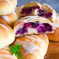 Drożdżówki z borówkami à la jagodzianki z erytrolem