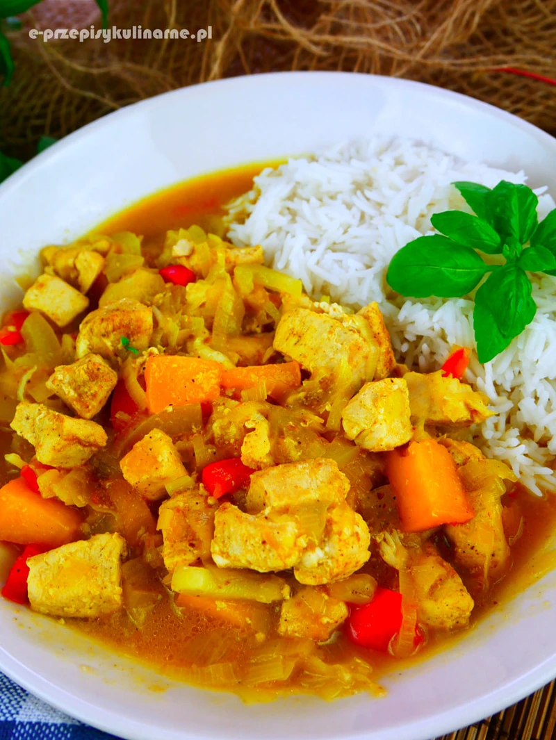 Kurczak curry z brzoskwiniami