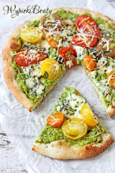 Pizza z sosem z awokado