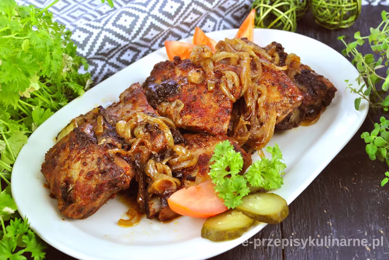 Pikantne żeberka w ketchupie – prosty przepis