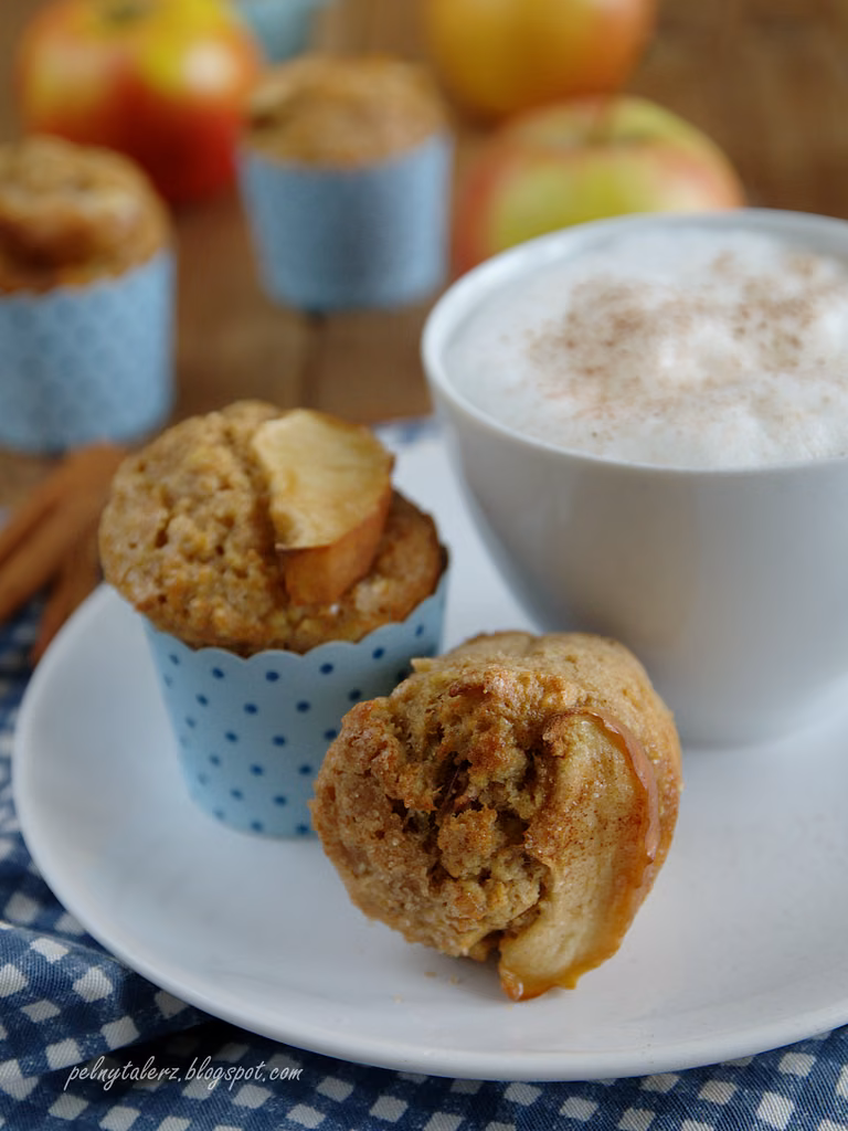 Śniadaniowe muffiny z jabłkiem