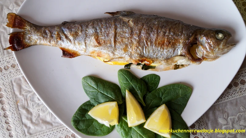 Grillowany pstrąg z pietruszką i tymiankiem