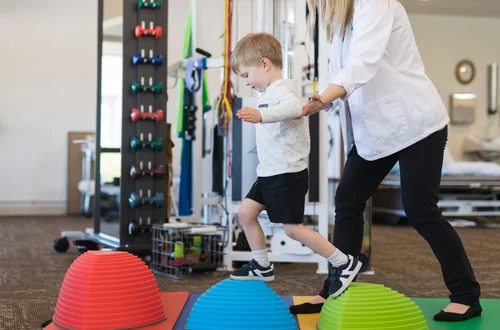 Darmowe sanatorium dla dzieci 2025! NFZ oferuje 21 dni bezpłatnego leczenia uzdrowiskowego