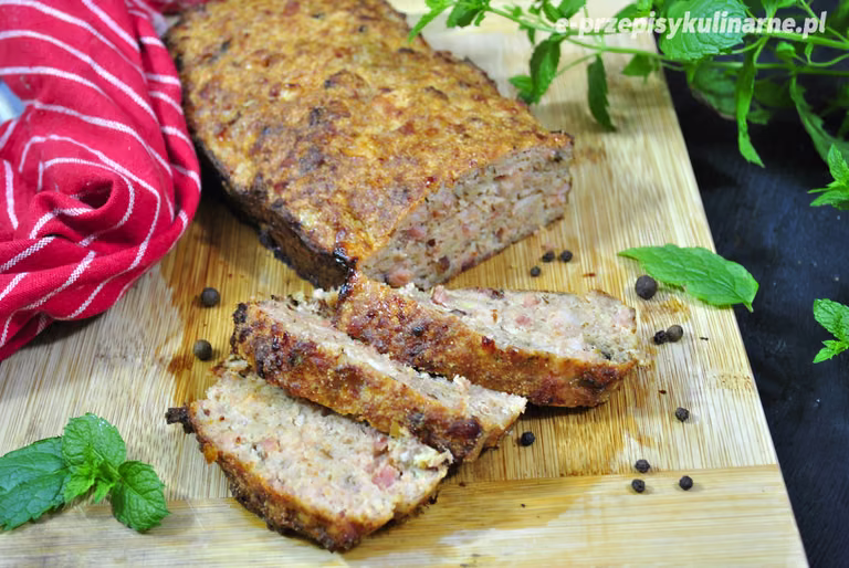 Pieczeń Z Mięsa Mielonego Z Sosem Koperkowym