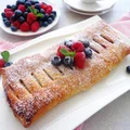 Strudel z owocami leśnymi