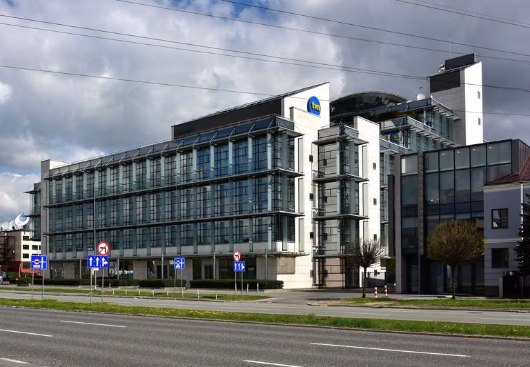Znana prezenterka odchodzi z TVN po 12 latach!  Opublikowała szczere oświadczenie