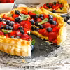 Tarta z ciasta francuskiego z budyniem i owocami