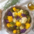 Pieczony kalafior i brokuły w sosie pomarańczowo-ziołowym