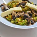 Kasza pęczak w puree z groszku z kurczakiem