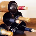 Prosty sposób na elegancki stojak na wino.