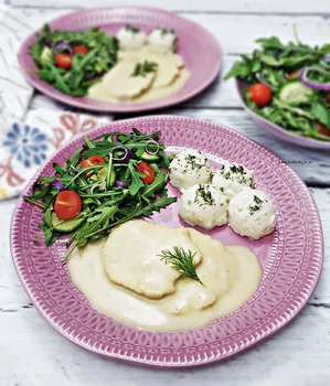 GOTOWANY SCHAB W SOSIE MUSZTARDOWYM I PUREE ZIEMNIACZANO-KALAFIOROWE