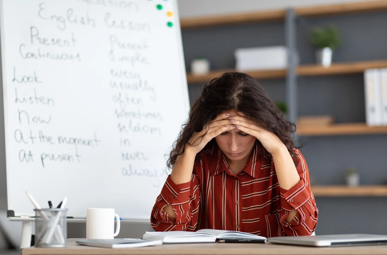 Nauczyciele pracują za długo!? MEN szykuje zmiany!