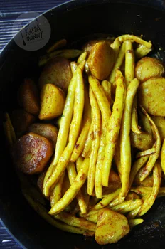 Curry z fasolki szparagowej i ziemniaków