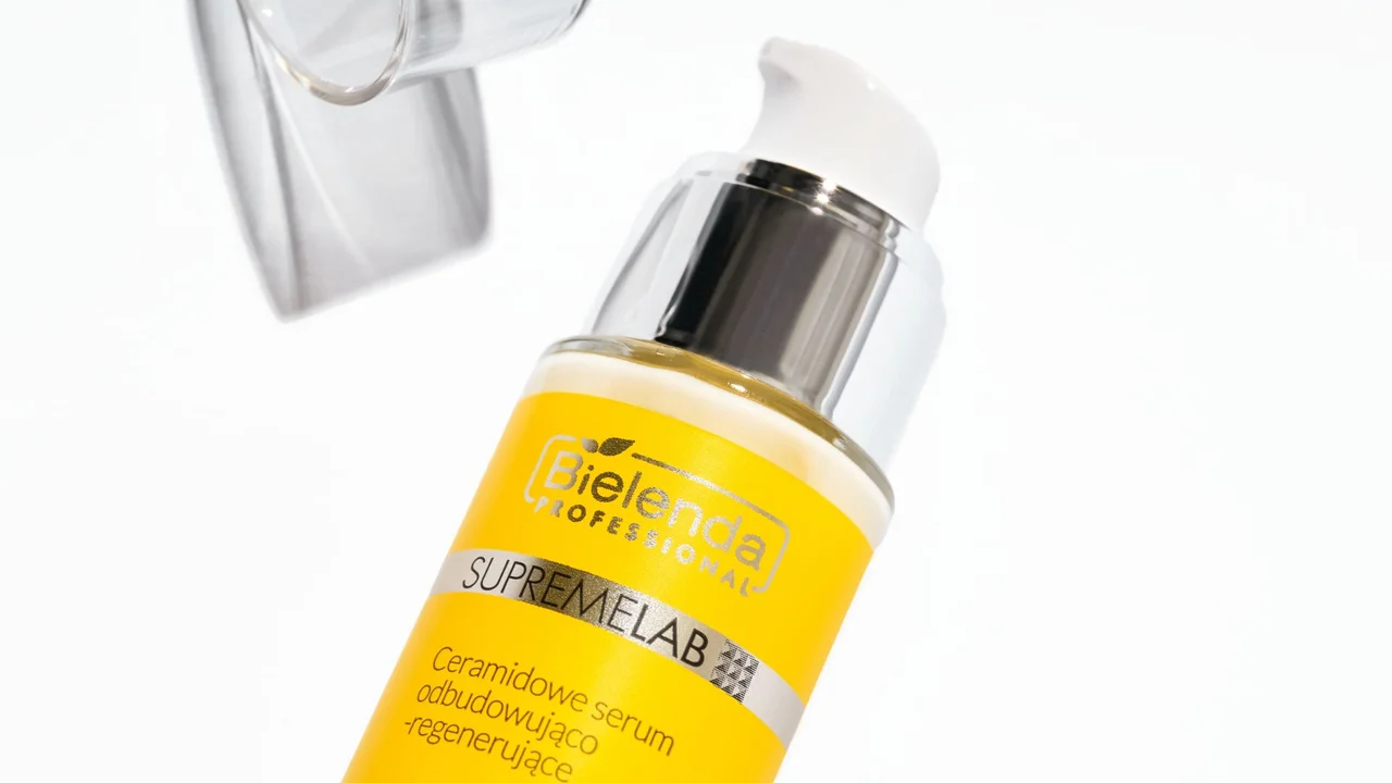 Krem czy serum do twarzy – który kosmetyk wybrać na co dzień?