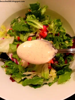 Sos jogurtowo-musztardowy idealny do sałatek