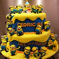 Torcik z minionkami