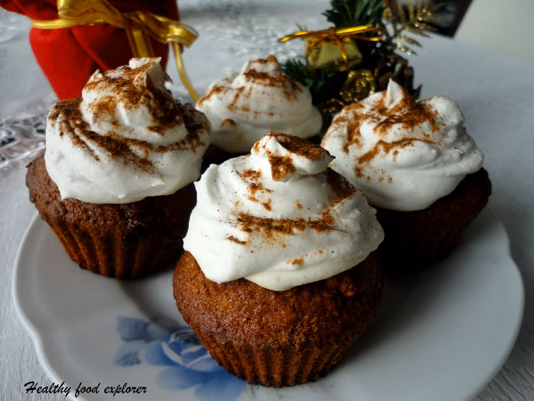 Muffinki piernikowe z kremem kokosowym
