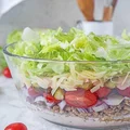 Sałatka cheeseburger