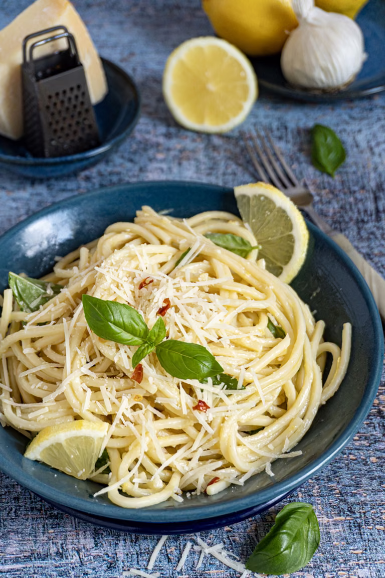 Jednogarnkowe cytrynowe spaghetti