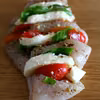 Kurczak faszerowany mozzarellą, pomidorami i bazylią
