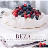Beza z bitą śmietaną i owocami