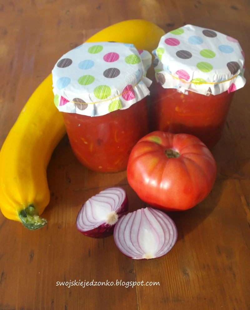 Cukinia w pomidorach-do słoików