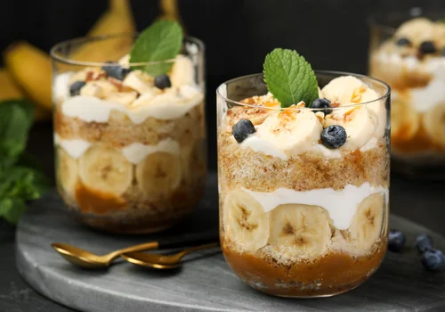 Banoffee w 4 składnikach – szybciej się nie da! Ten kremowy pucharek to hit!