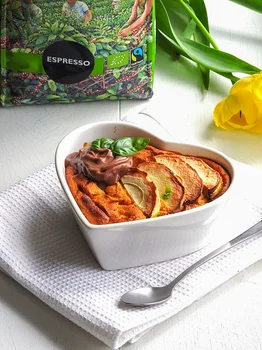 KAWOWE CIASTO Z DYNIĄ I JABŁKIEM