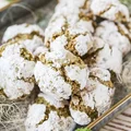 Ciasteczka amaretti z matcha