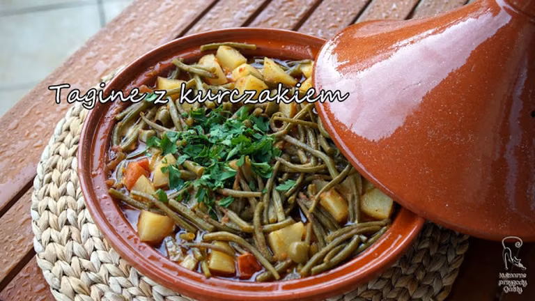 Tagine  z kurczakiem i oliwkami