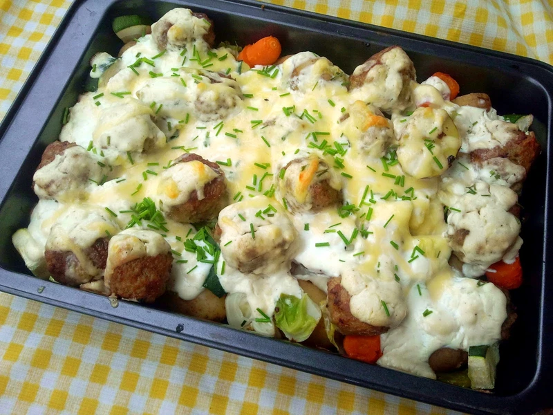 Zapiekanka wrzywna z klopsikami