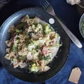 Makaron z kiełbasą i brokułami