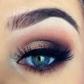 Ciepły smokey eye