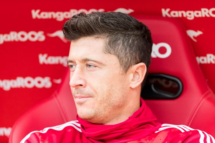 Zdjęcie Trzęsienie w kadrze reprezentacji Polski! Robert Lewandowski stracił opaskę kapitana i opublikował wymowny post #3