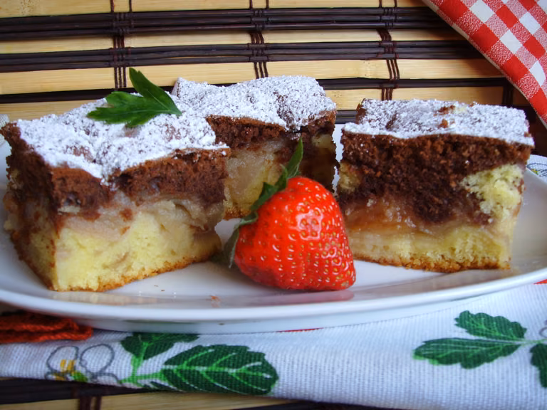 Szybkie i proste ciasto ucierane z gruszkami.