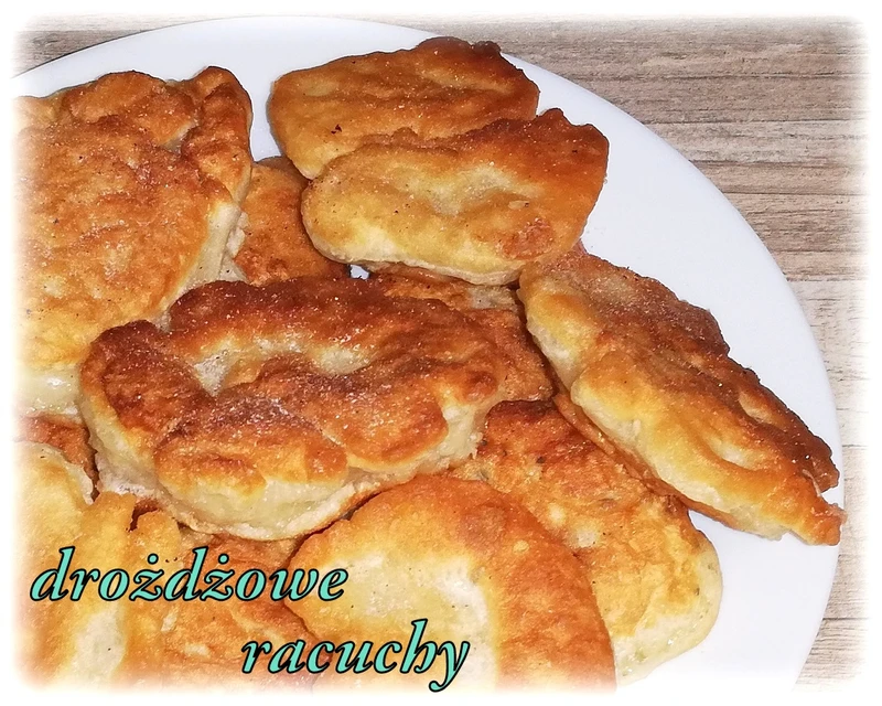 Postne racuchy drożdżowe (najprostsze, na wodzie, bez jajka)