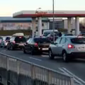 Kolejki do stacji benzynowych. Nieuzasadniona panika Polaków? Orlen komentuje